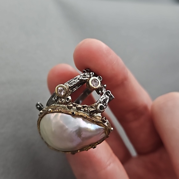 Sterling silver 14k gold plated iridescent Pearl and pink sapphire ring - Picture 5 of 8